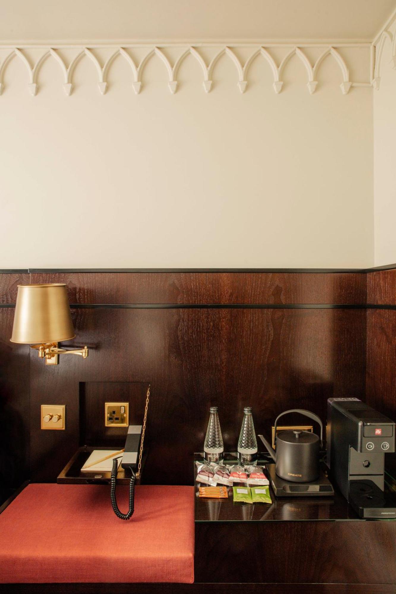 Grand Hotel Bellevue 런던 외부 사진